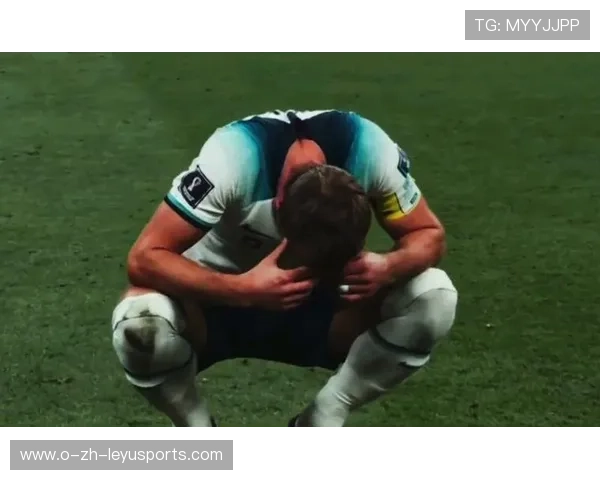 凯恩背身勾球制造绝佳传递